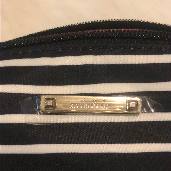 Make-Up bag - Picture 2 of 3